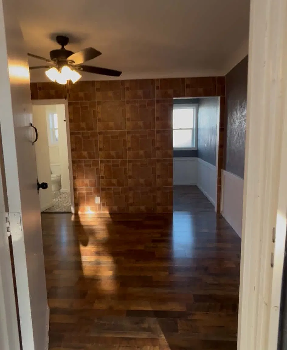 Studio, 300 sqft, $925 — Photo 4
