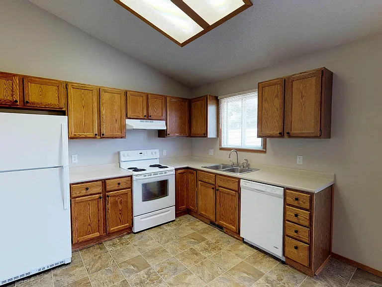 Cottage West Twin Homes — Photo 32