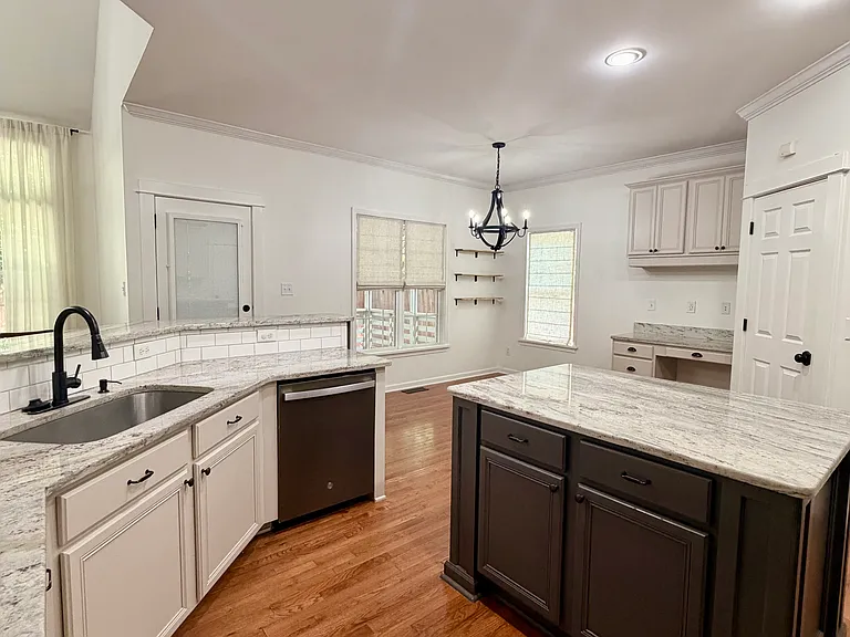 2620 Oleander Dr — Photo 15
