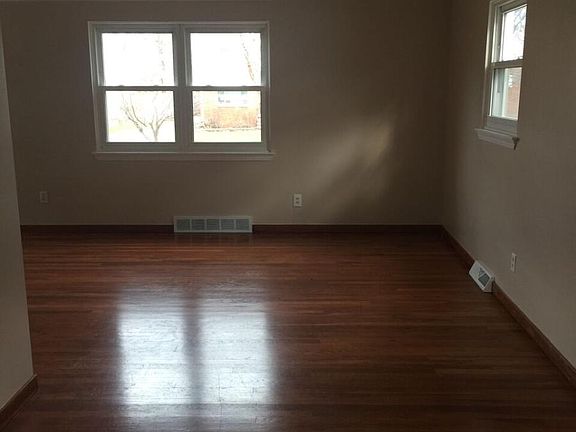 5th image of 20430 Miller Ave