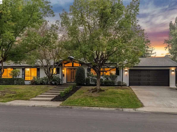 112 Valley Oaks Dr, Alamo, CA 94507