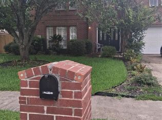 7915 Wolfield Ln, Houston, TX 77071