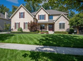 4646 Village Club Dr, Powell, OH 43065