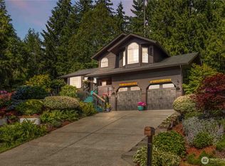 209 W Beacon Hill Dr, Longview, WA 98632