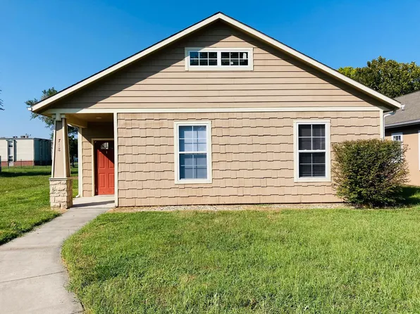 718 W 14th St, Junction City, KS 66441