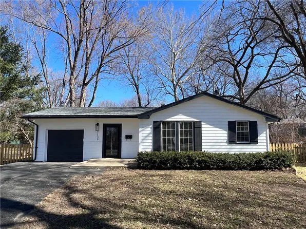 7139 Conser St, Overland Park, KS 66204