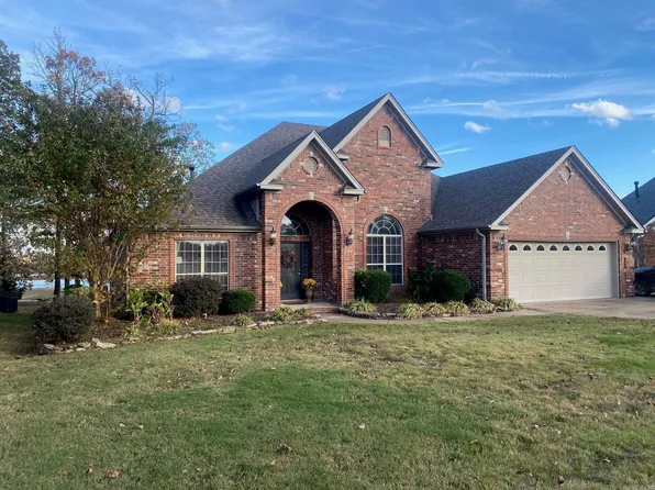 150 Marseille Dr, Maumelle, AR 72113
