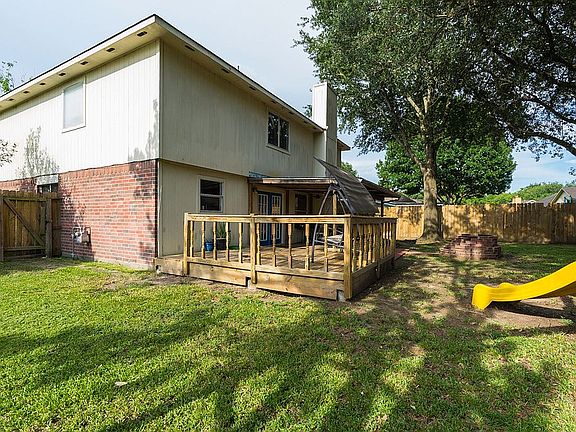 2nd image of 22635 Capitol Landing Ln