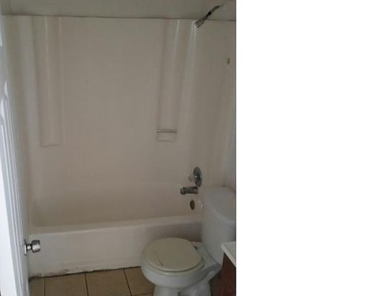 5th image of 1202 E 99th Ave