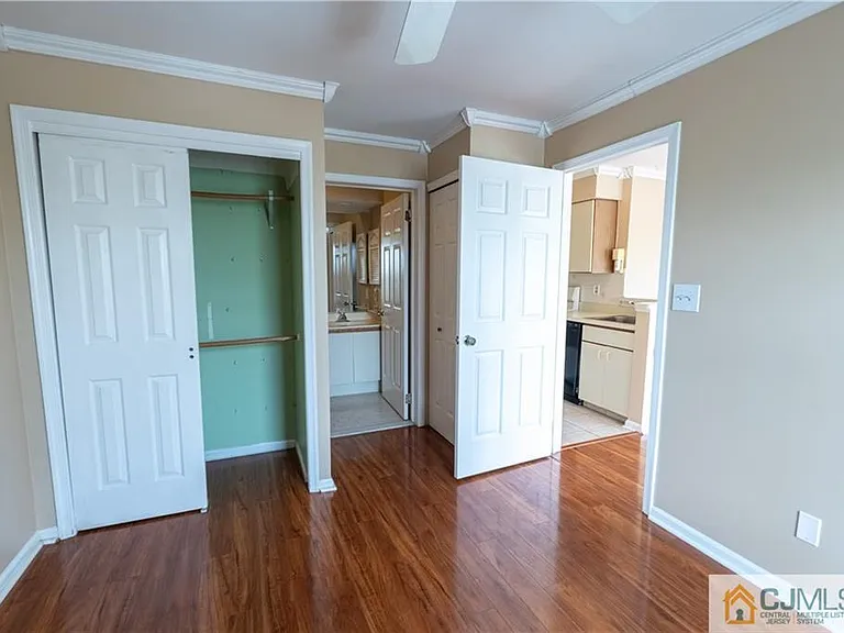 336 Cozzens Ct — Photo 36