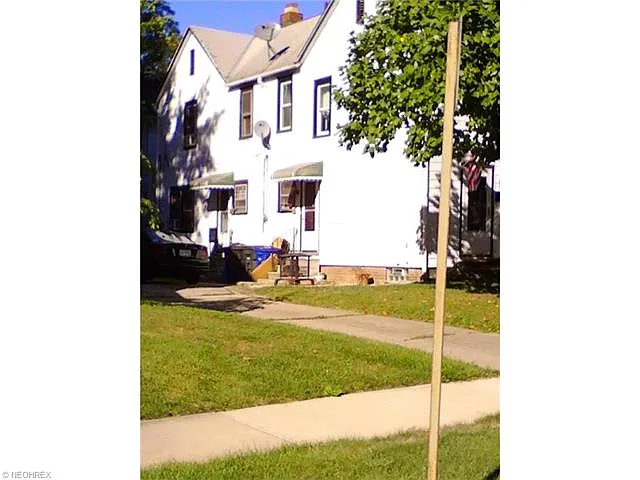 14600 Bayes Ave photo 1