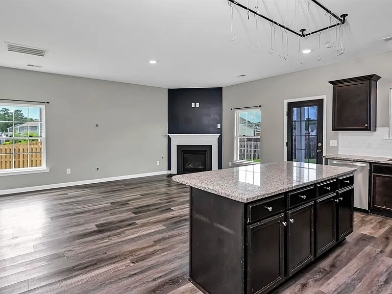 414 Tulip Way — Photo 19