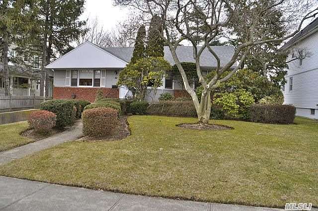 1st image of 175 Windsor Ave