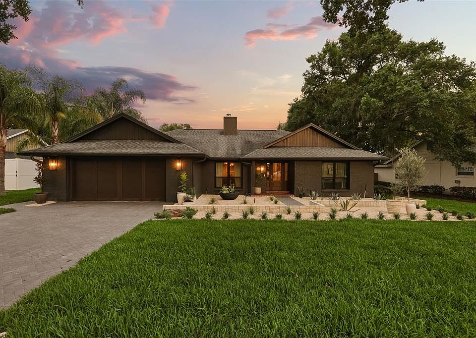 1st image of 908 VERSAILLES CIRCLE