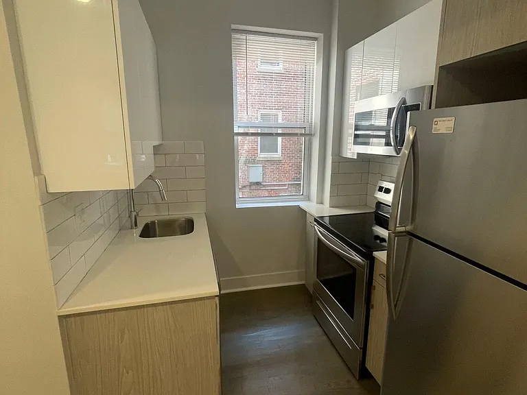 112 Jersey ST. — Photo 8