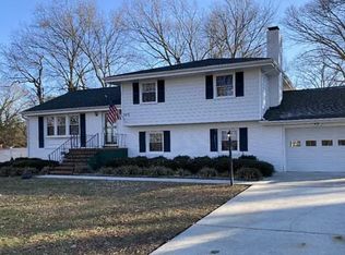 1107 Yacht Basin Dr, Colonial Heights, VA 23834