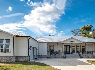 1605 Center Rd, Terra Ceia, FL 34250