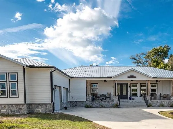 1605 Center Rd, Terra Ceia, FL 34250