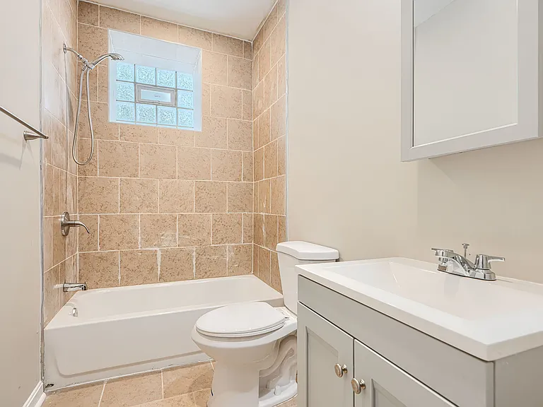 446 N Linwood Ave #1 — Photo 11