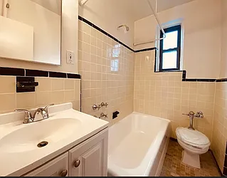 Rented by Silverstein Collection LLC 