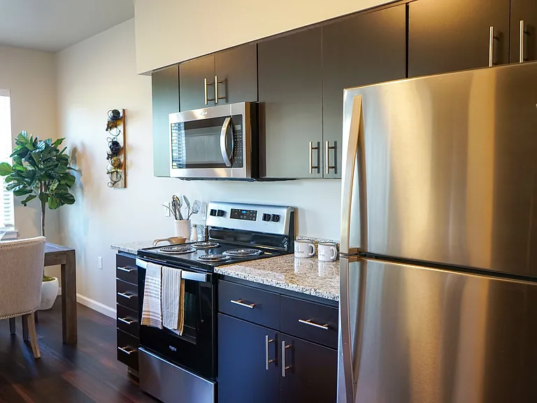 The Grove Apartments — Photo 28