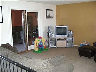 1st image of 4022 Cambridge Dr