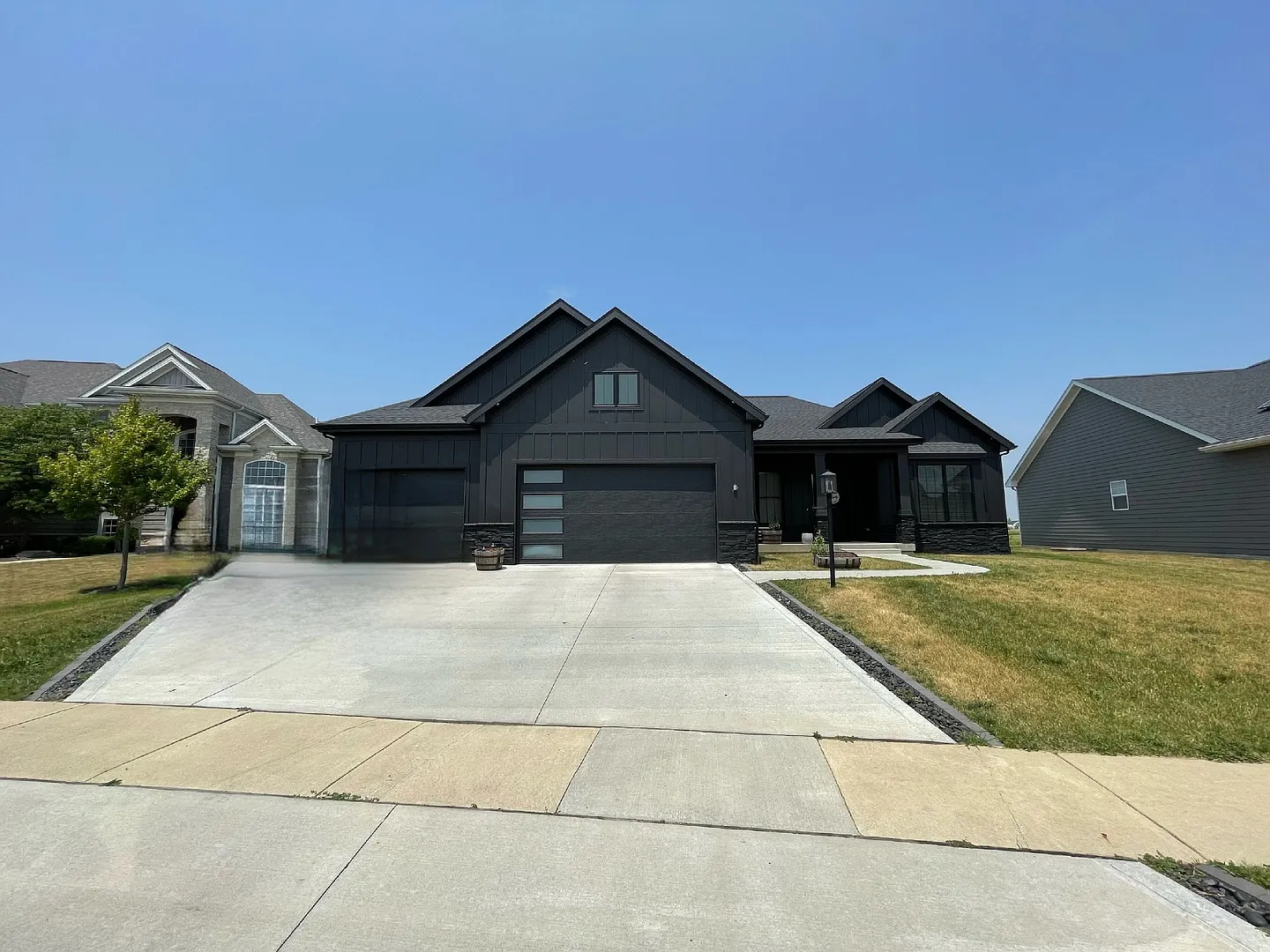 5016 Abbey Fields Dr photo 1