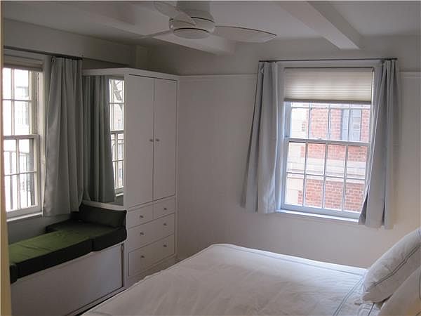 2nd image of 325 E 41st St APT 904