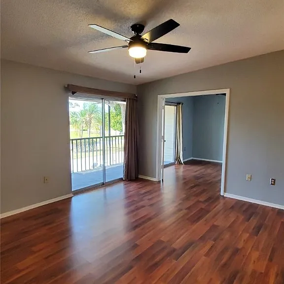 5713 Foxlake Dr #5 — Photo 2