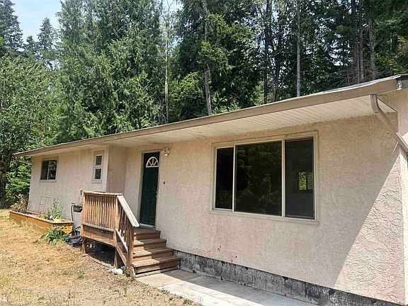3rd image of 5754 Trout Lake Rd