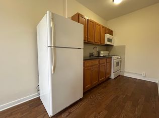 2712 N Milwaukee Ave APT 211, Chicago, IL 60647