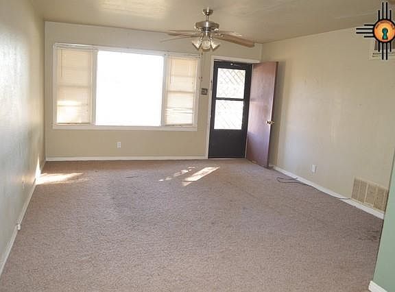 5th image of 2800 Ross St