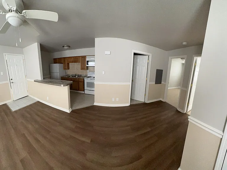 564 N Indiana Ave #1-2-8 — Photo 16
