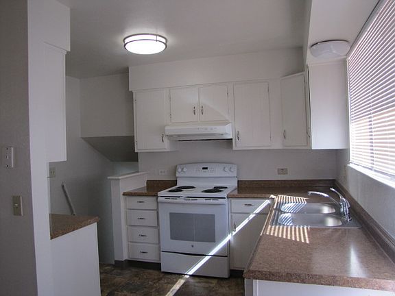 3rd image of 8665 Lamar Dr
