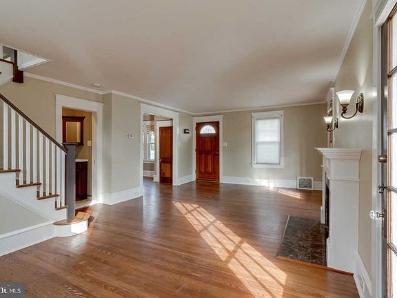 4th image of 20 Madison Ave