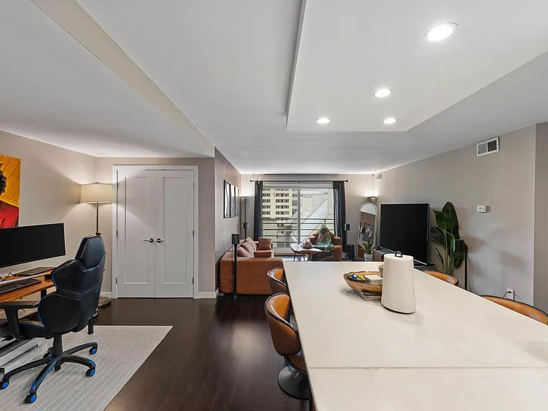 1200 Nicollet Ave #614 — Photo 5