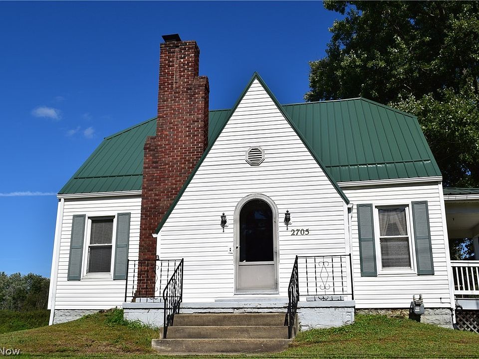 1st image of 2705 E Pike