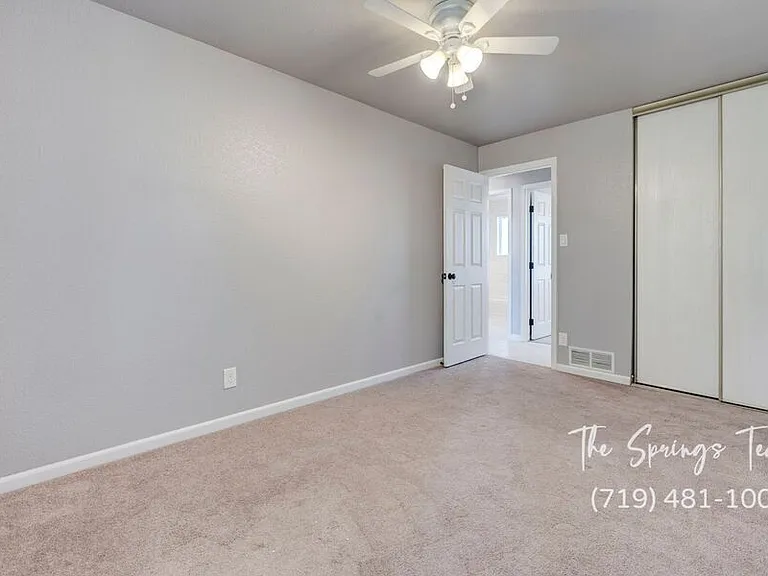 6460 Bugle Dr — Photo 24