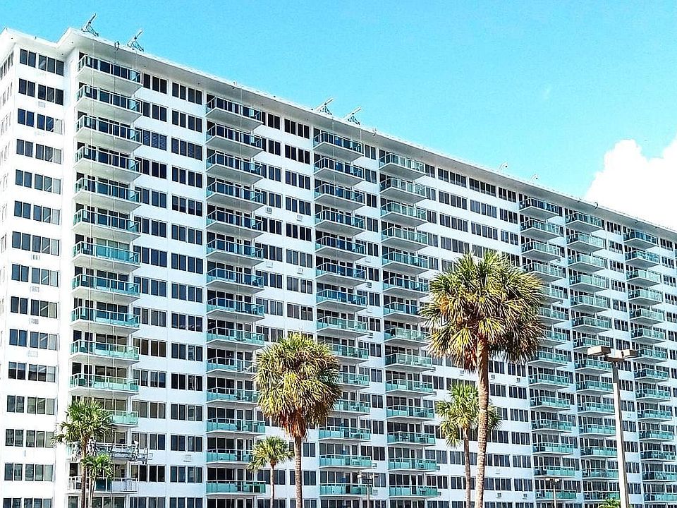 1st image of 3233 NE 34th Street #307