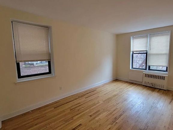 3rd image of 12406 Hillside Ave #3K