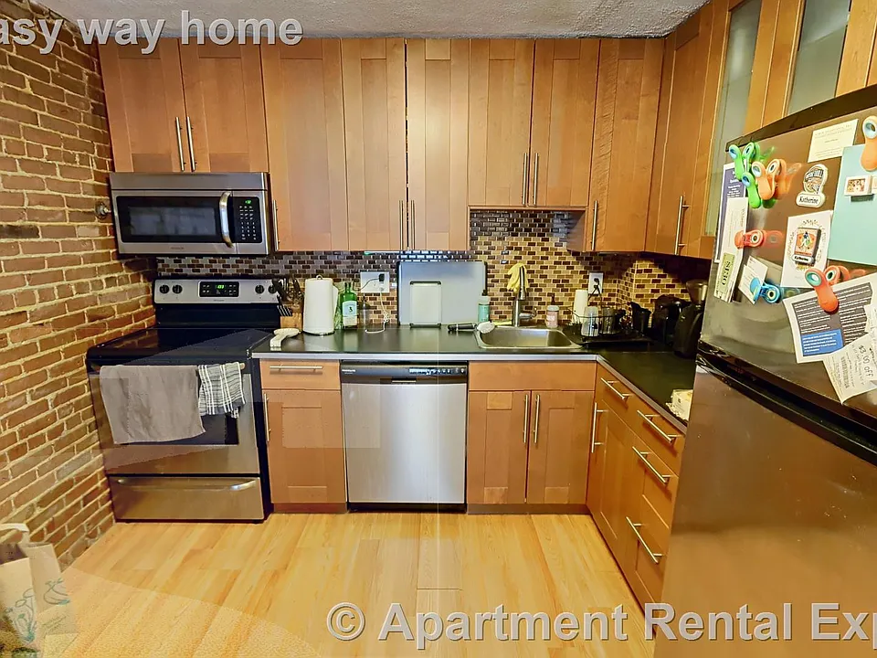 267 Main St #3
