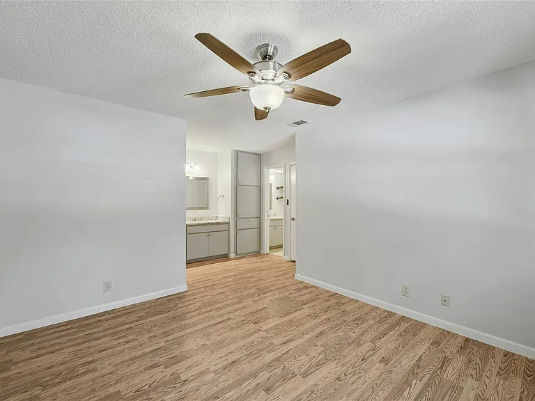 9226 Jollyville Rd #221 — Photo 19