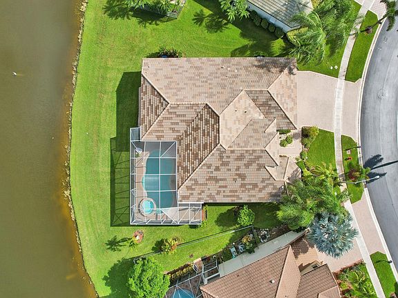 4th image of 2657 Windwood Way