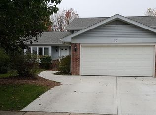 701 Stacie Ct #0, Naperville, IL 60563