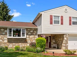 11992 Lockart Rd, Philadelphia, PA 19116