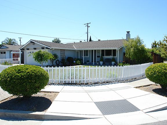 4th image of 532 Paiute Ln