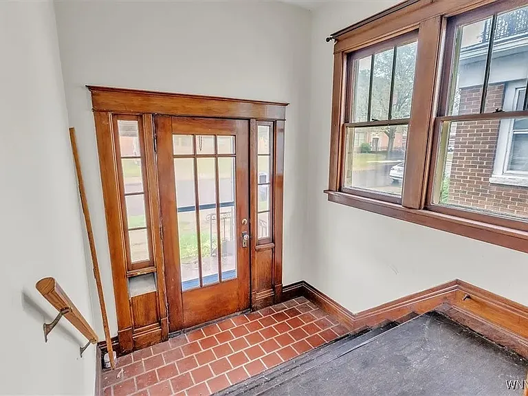 131 Tacoma Ave — Photo 9