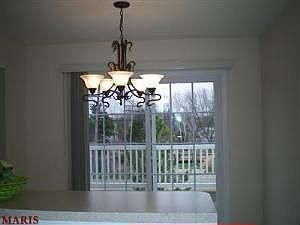 3rd image of 192 Worthington Cir