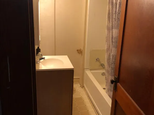 407 Norwood Ave APT 3, New Castle, PA 16105