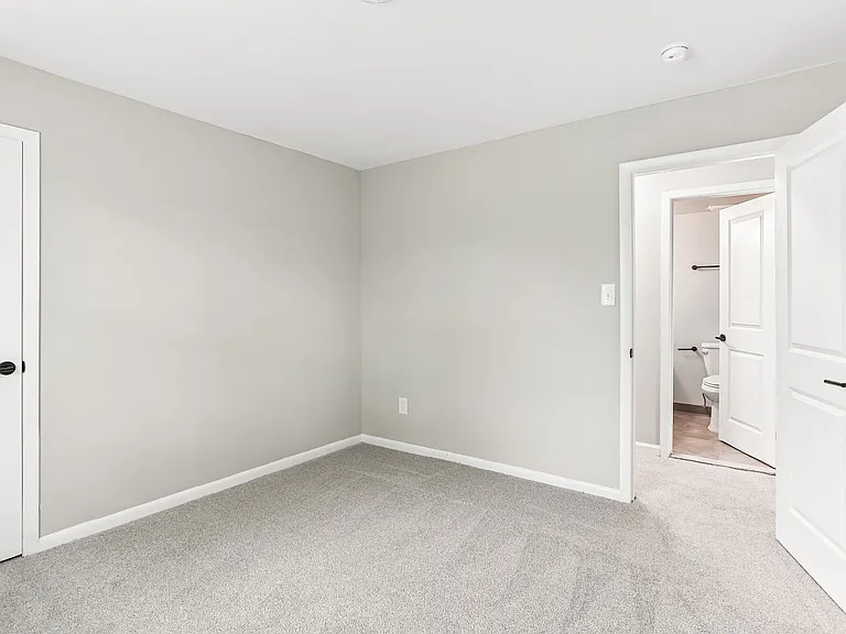 Brookbend Apartments — Photo 13